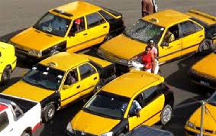 Lutte contre les embouteillages, l’Etat suspend l’attribution des licences pour les taxis