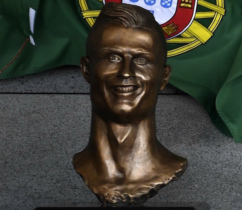 Aéroport de Madère: le buste de Ronaldo inauguré aujourd'hui