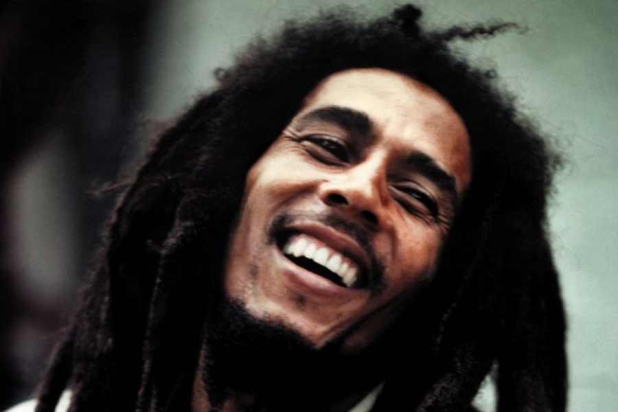 Non, l'agent de la CIA "Bill Oxley" n'a pas avoué avoir assassiné Bob Marley avec un "virus du cancer"