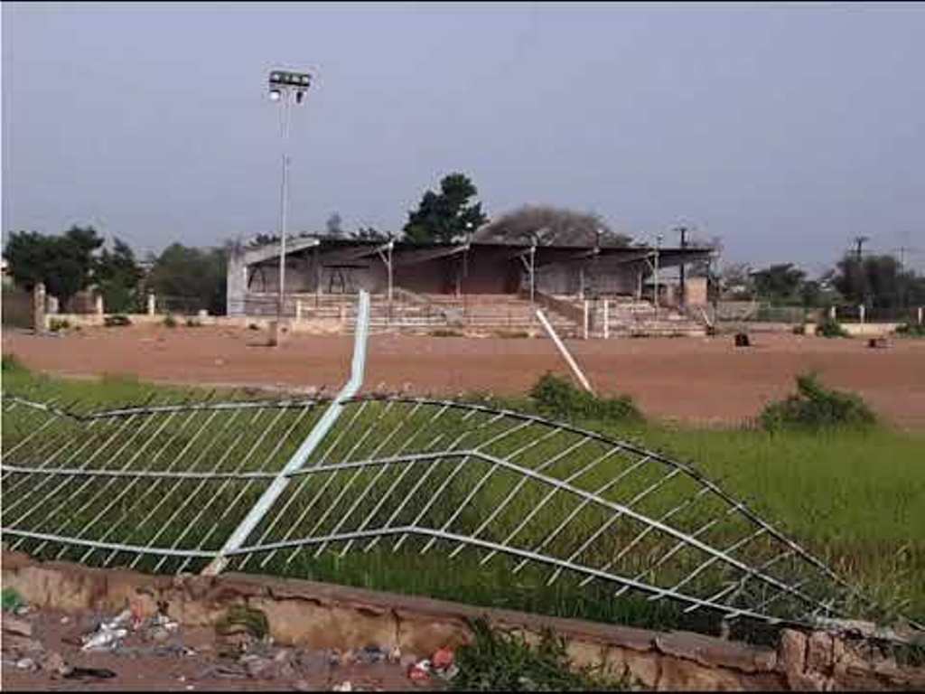 Les jeunes de Mbacké menacent de saboter la venue du Président Macky Sall à Touba si le stade n'est pas achevé