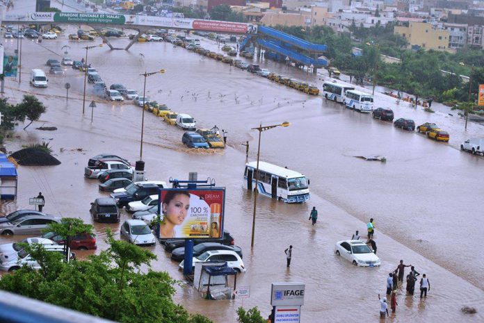 Macky Sall demande à son gouvernement "un rapport détaillé" sur la lutte contre les inondations