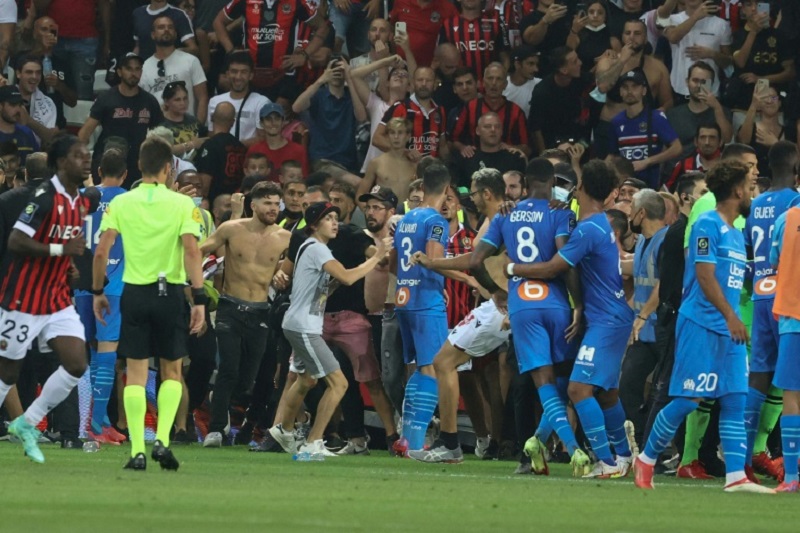 ​Incidents Nice-OM: la Ligue frappe fort, match à rejouer et un point retiré à Nice