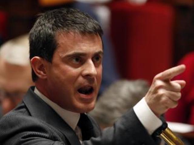 Affaire Dieudonné: Manuel Valls remporte une première victoire