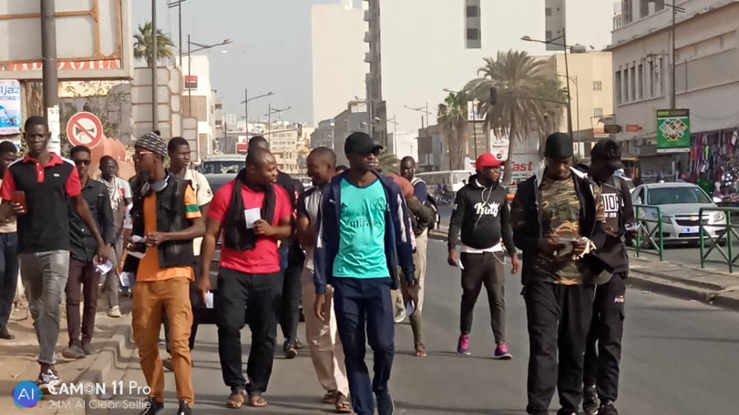 Sénégal: des activistes lancent une campagne contre le parrainage jugé "illégal"