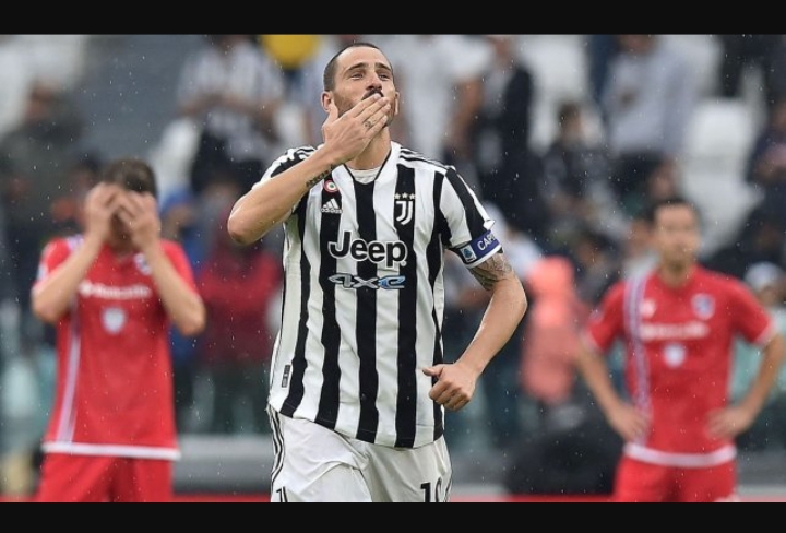 Juventus dominates Venice and remains in the race for the podium