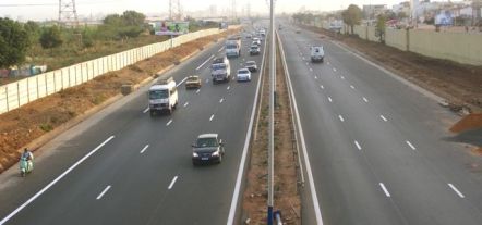 L'autoroute a péage Reduit Les couts du transport