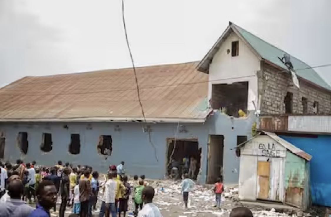 Ouganda: 25 morts dans une attaque contre une école, selon la police