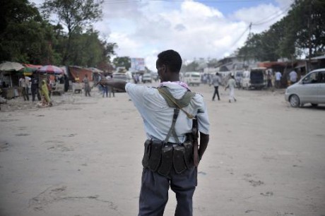 Mogadiscio: des dizaines de victimes dans une attaque contre un hôtel