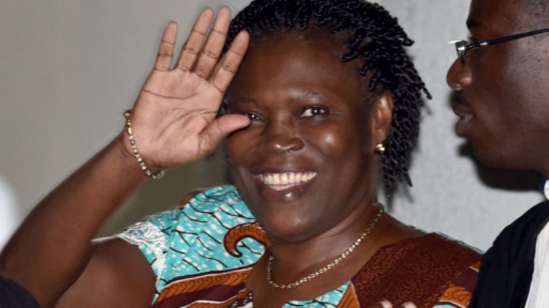 Simone Gbagbo à son arrivée au tribunal pour sa comparution.