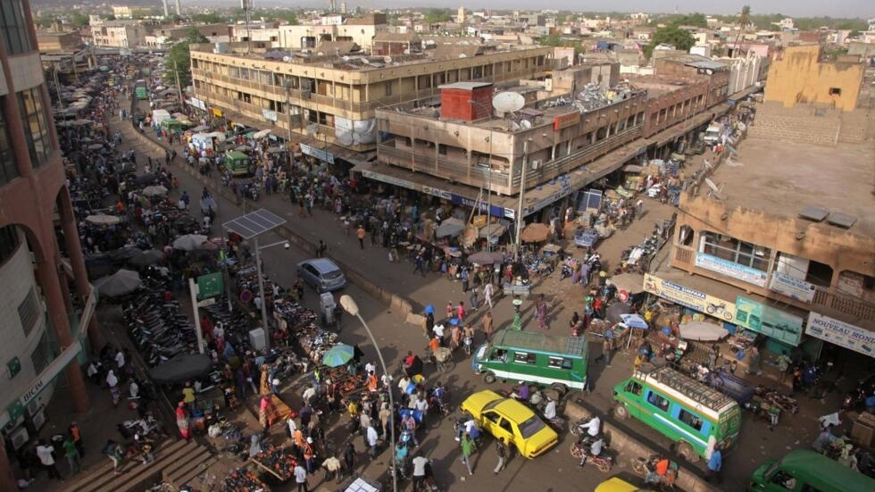 Report de la présidentielle au Mali: «Une démarche fallacieuse qui traduit la volonté de se maintenir au pouvoir»