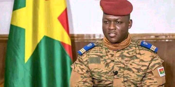 Burkina: le gouvernement de transition affirme avoir déjoué une "tentative de coup d'État"