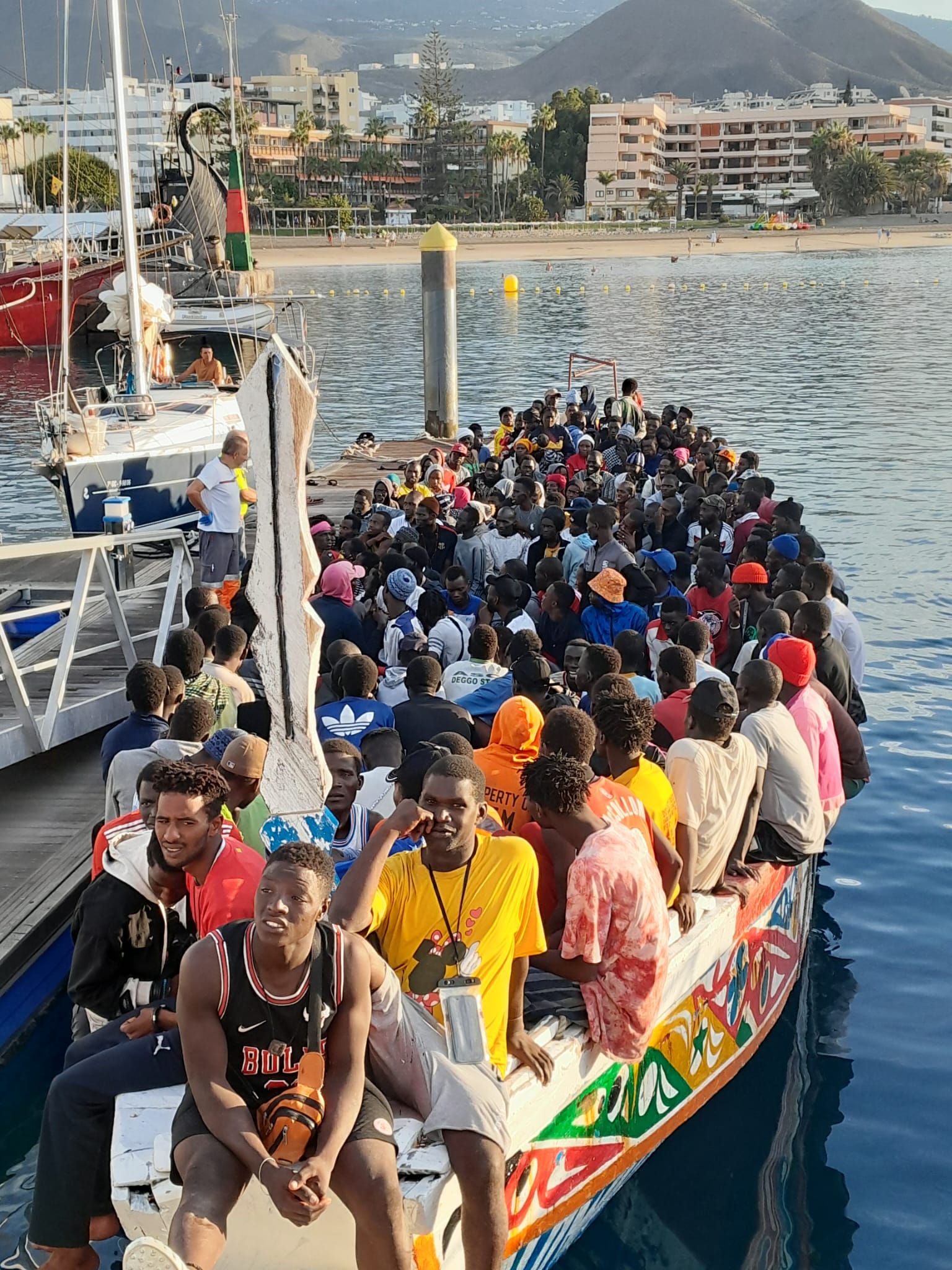 Une autre pirogue avec 102 personnes débarque en Espagne, deux autres victimes de la pirogue de Cayar identifiées