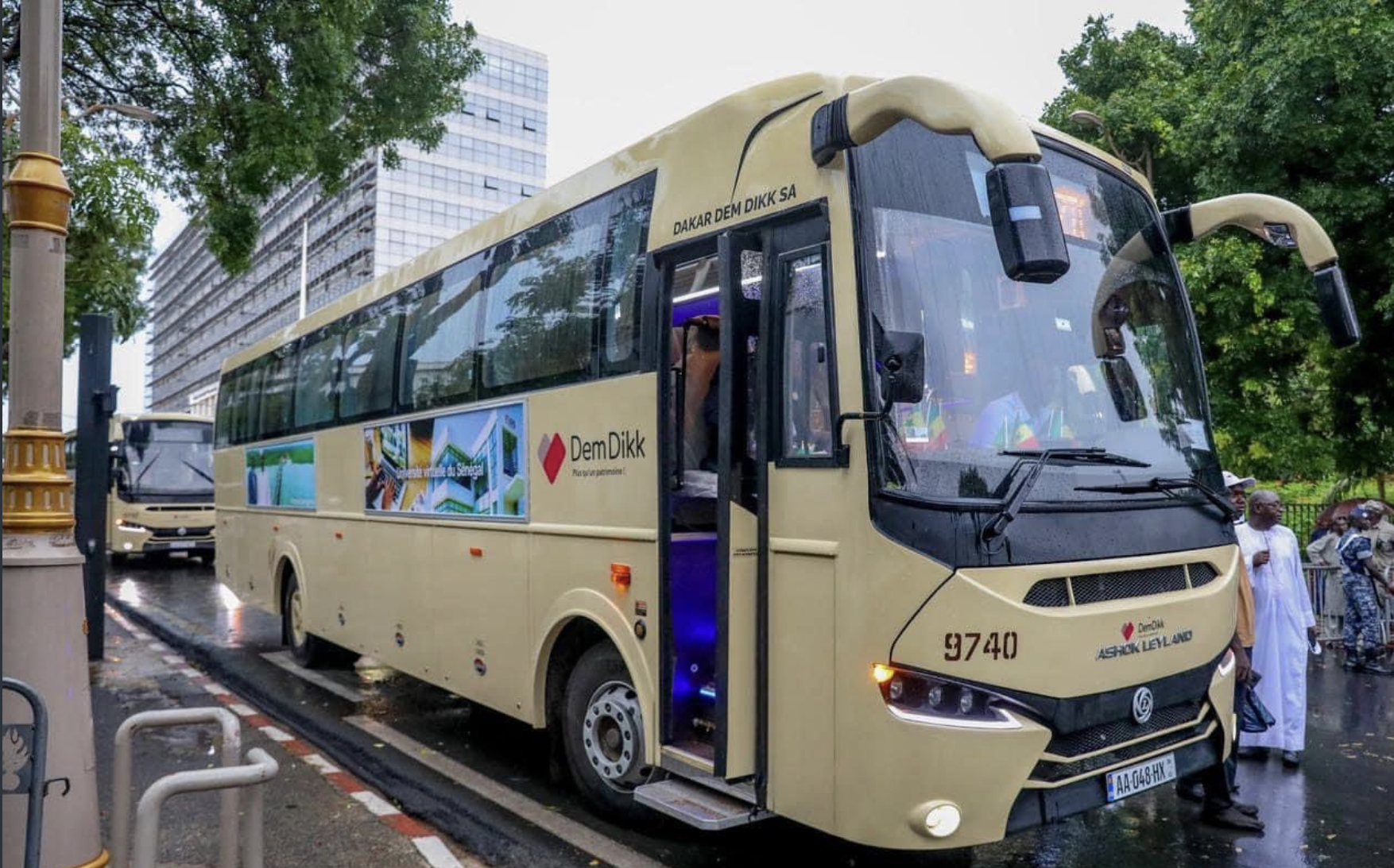 Transport: 370 nouveaux bus dans le parc de Dakar Dem Dikk