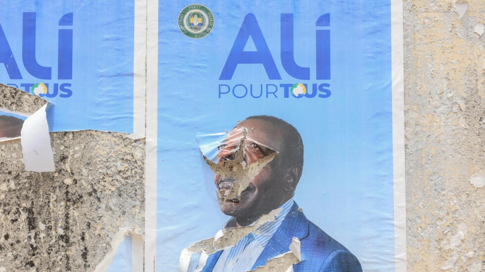 Gabon: l’ex-parti au pouvoir démet Ali Bongo de sa présidence et annonce une nouvelle direction