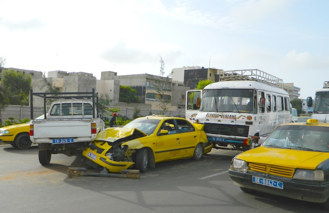 Série noire d'accidents à Dakar : après celui de l'autoroute, un bus Tata et un taxi Ndiaga impliqués vers HLM