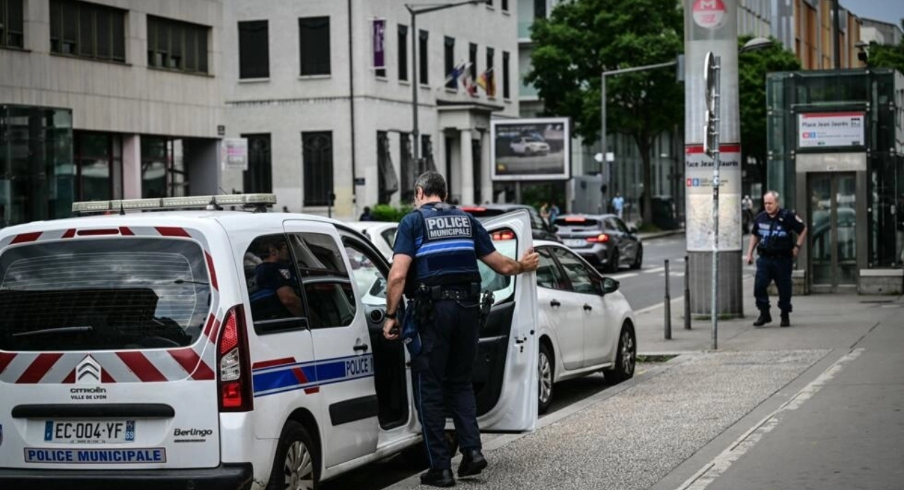 Attaque au couteau à Lyon: quatre blessés, l'agresseur arrêté
