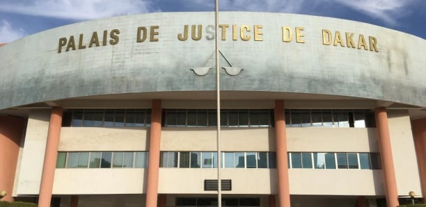 Tribunal de Dakar : cinq (5) collègues dont un mineur volent des perruques d’une valeur de 80 millions F Cfa pour se rendre au Nicaragua