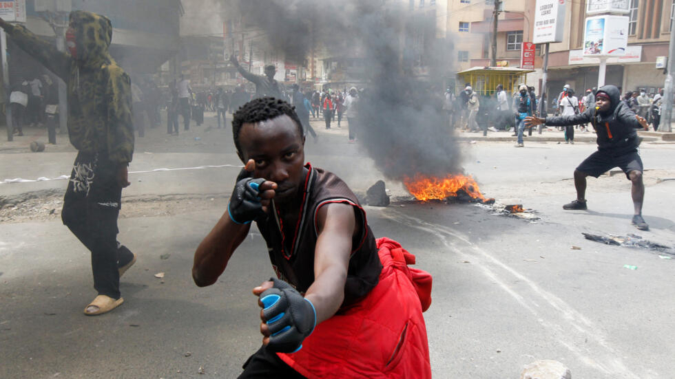Kenya: à Nairobi, la police tente de disperser des rassemblements avec des gaz lacrymogènes