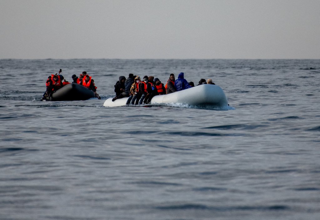 Quatre migrants meurent dans la Manche après le naufrage de leur canot