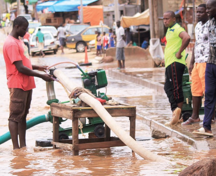 Lutte contre les inondations : "Keur Massar bénéficie de plus de 100 milliards sur les 700 milliards", selon Moustapha Mbengue