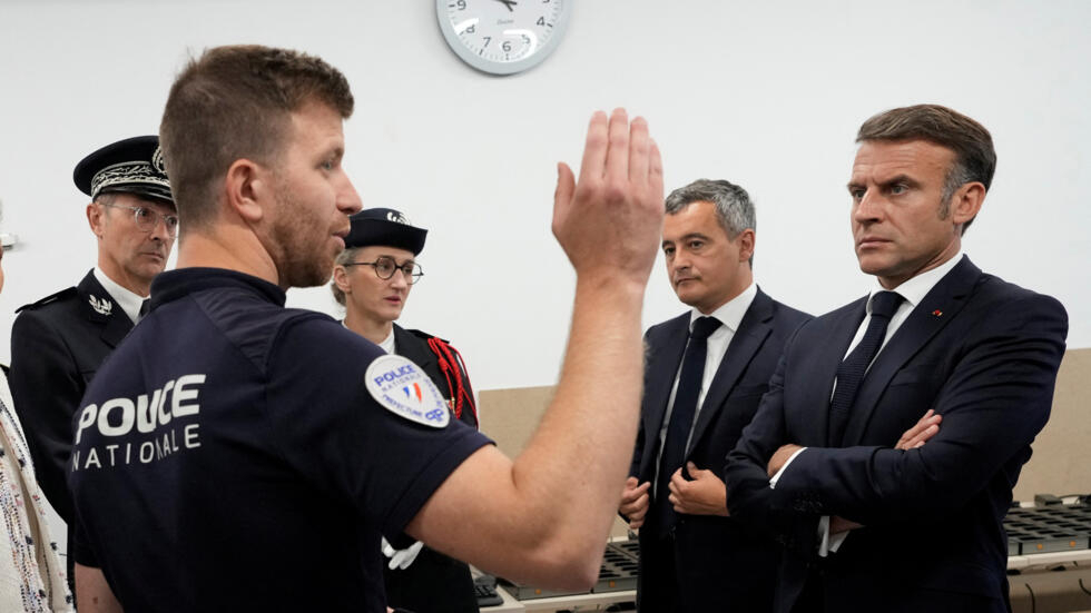 JO de Paris : "Nous sommes prêts !", déclare Emmanuel Macron en visite au village olympique