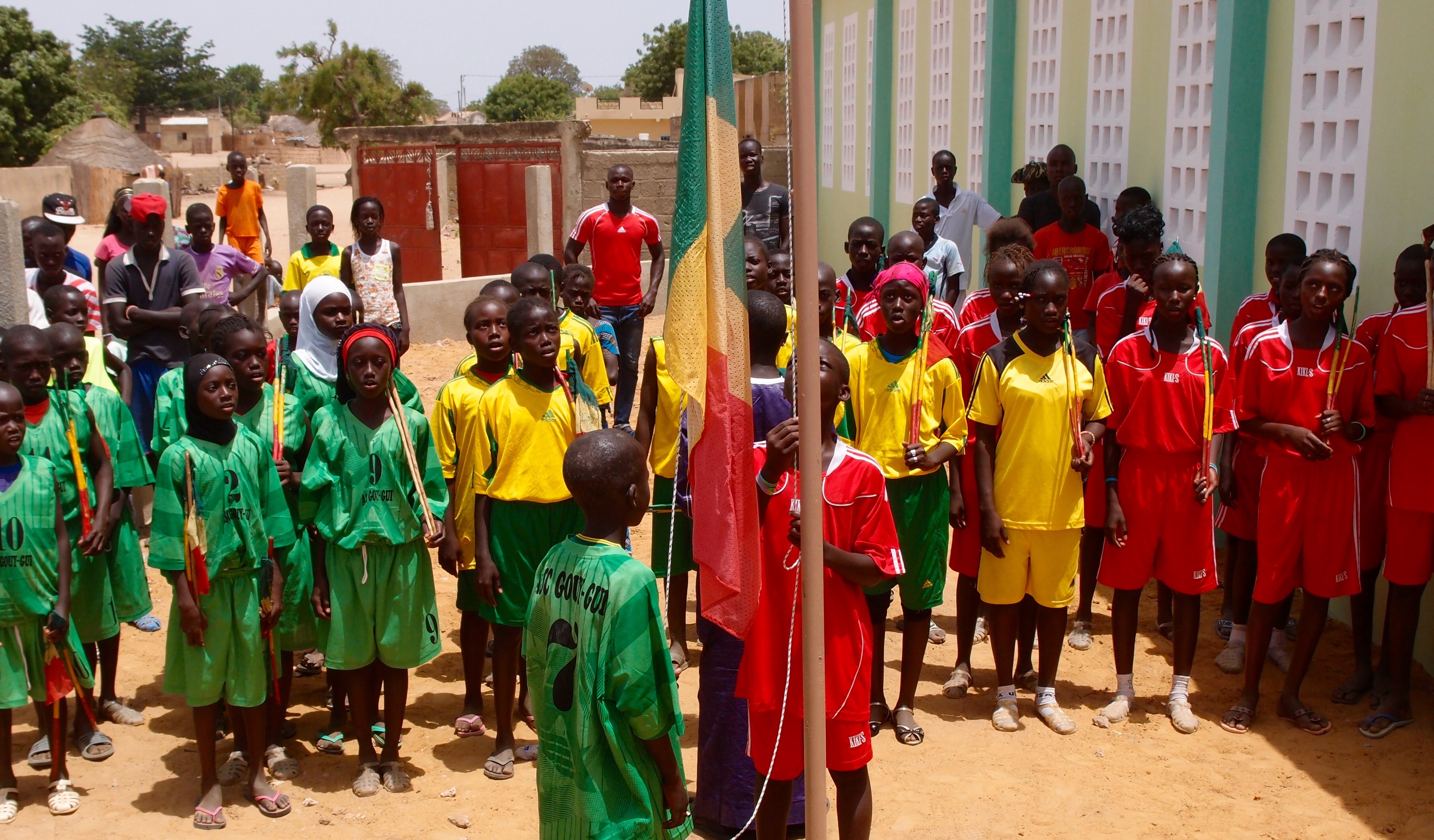 ​L'Etat et l'école : "l'école sénégalaise n'est pas seulement malade de sa société, elle l'est aussi de  son État",