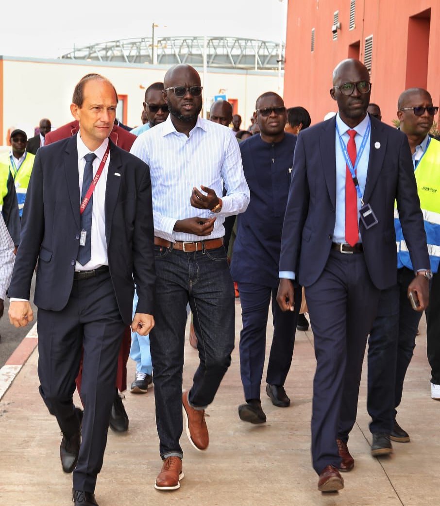 Le ministre des Transports, El Malick Ndiaye a effectué une visite sur les installations du TER ce lundi