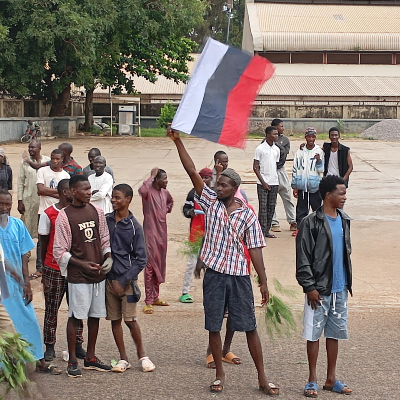 Nigeria: des drapeaux russes brandis lors des manifestations antigouvernementales