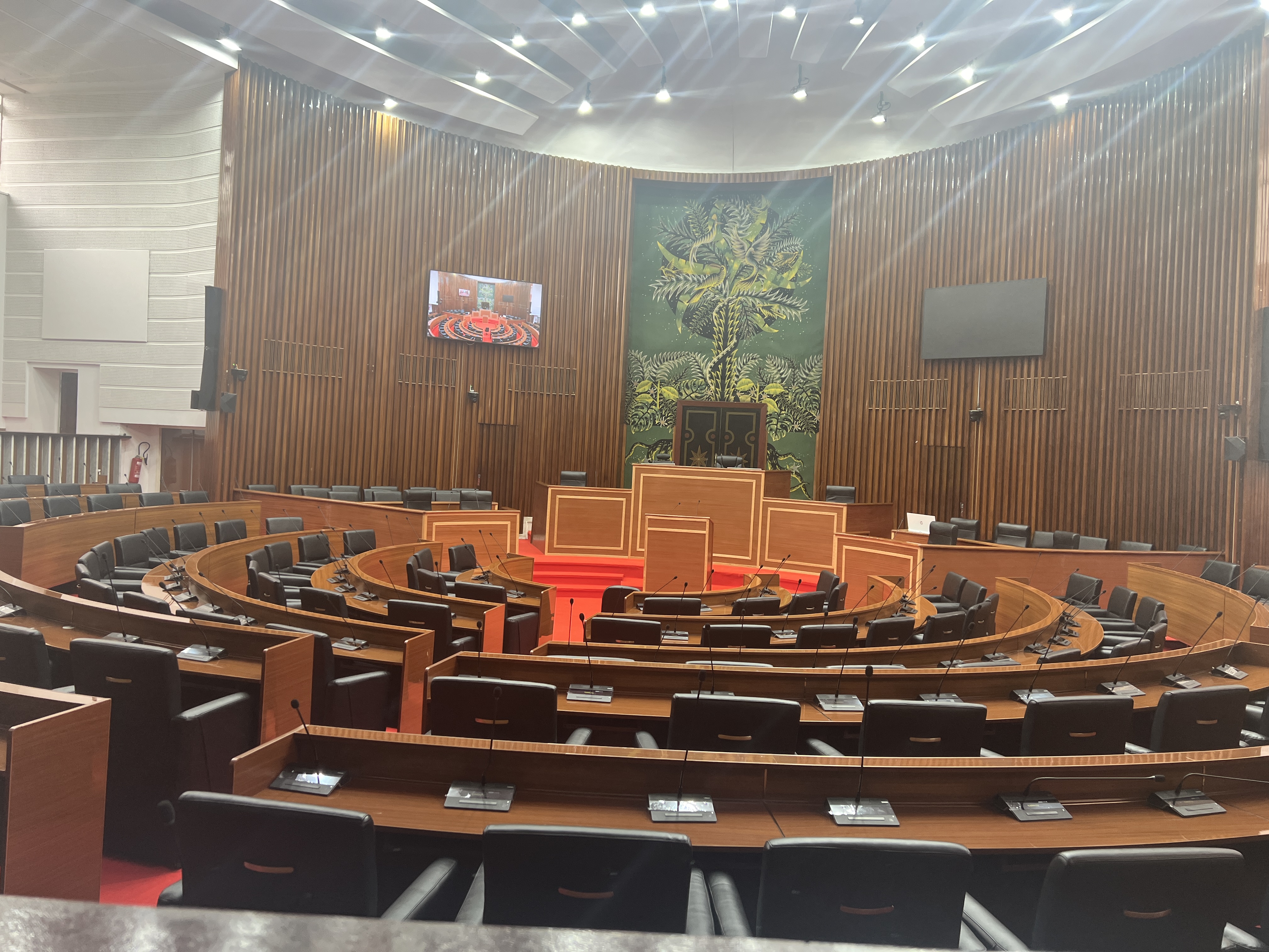 Assemblée nationale : Les députés se prononceront sur la suppression du HCCT et du CESE ce jeudi