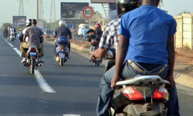 Vol à l'arraché avec usage d'armes et de moyens roulants : trois (3) individus arrêtés par la police de Jaxaay