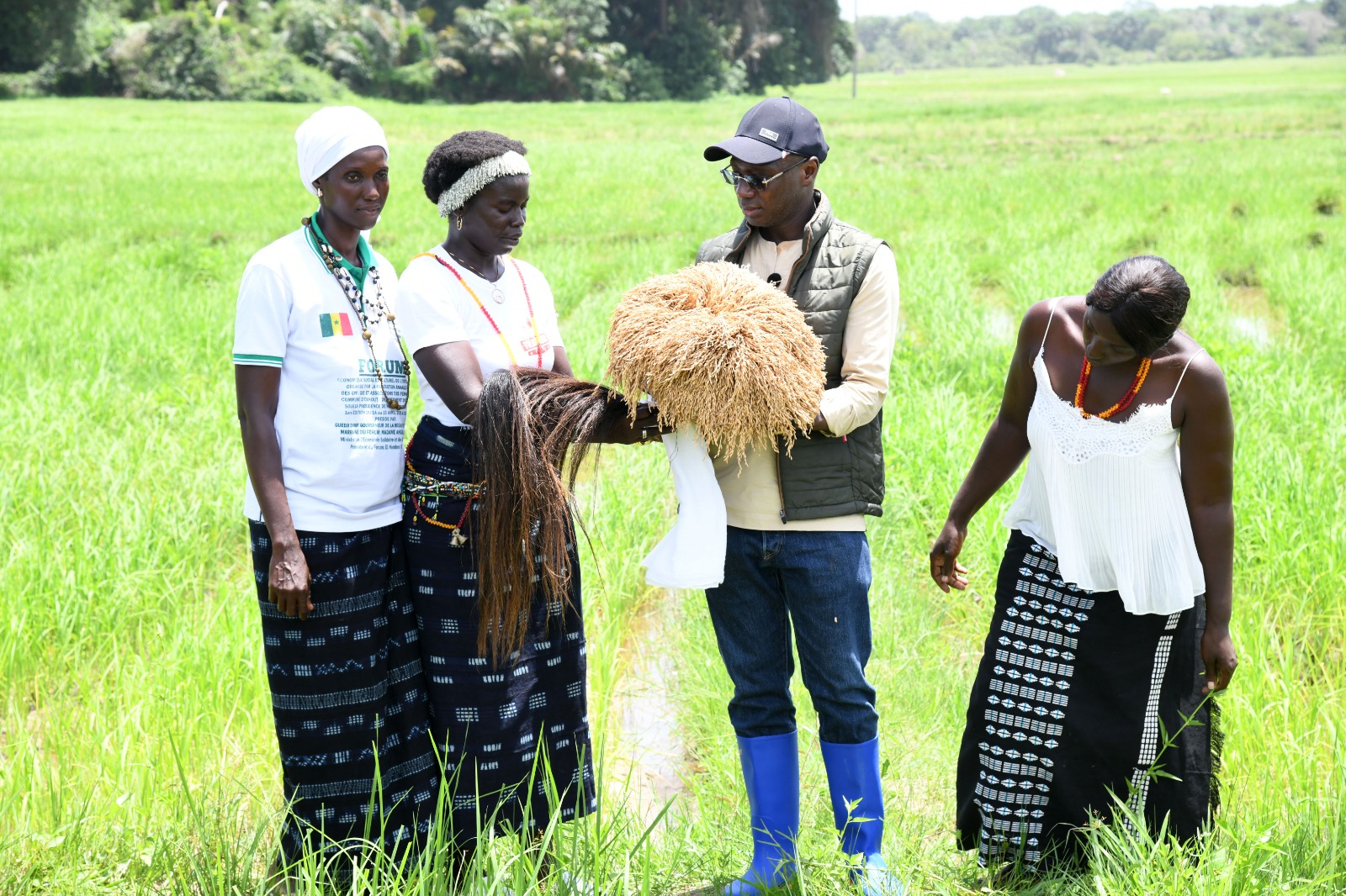 Tournée agricole dans le Kassa : le roi de Mlomp Sibilé Sambou bénit Mabouba Diagne