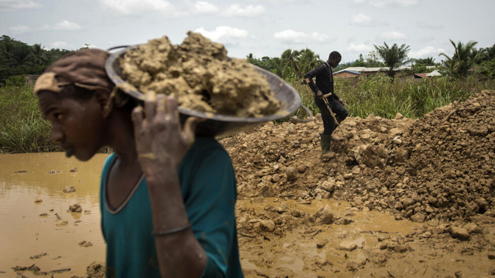 Ghana: levée du préavis de grève illimitée après des avancées sur le dossier de l'orpaillage illégal