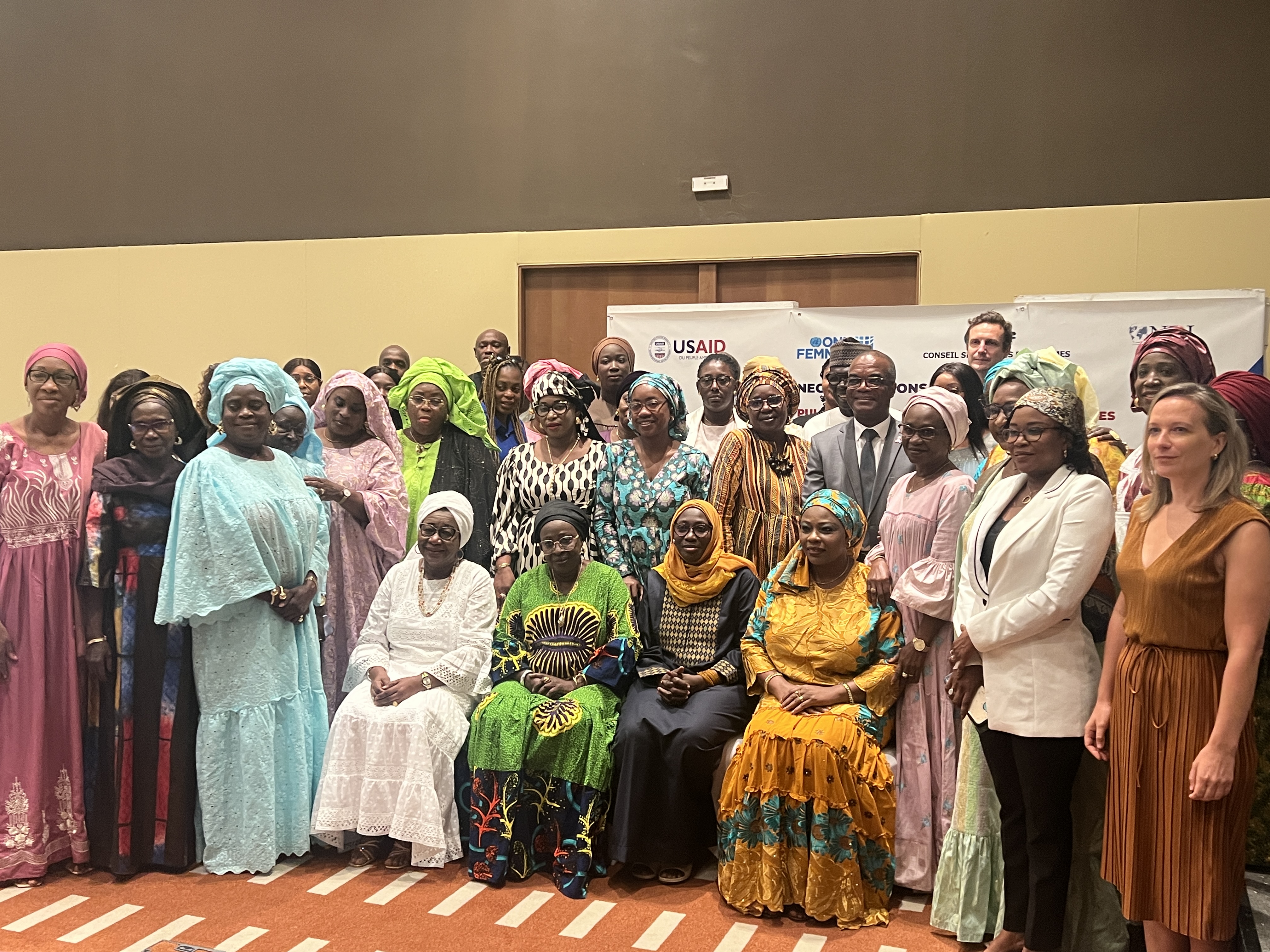 Formation des candidates aux élections : vers un leadership féminin renforcé grâce au soutien de l'USAID et du NDI