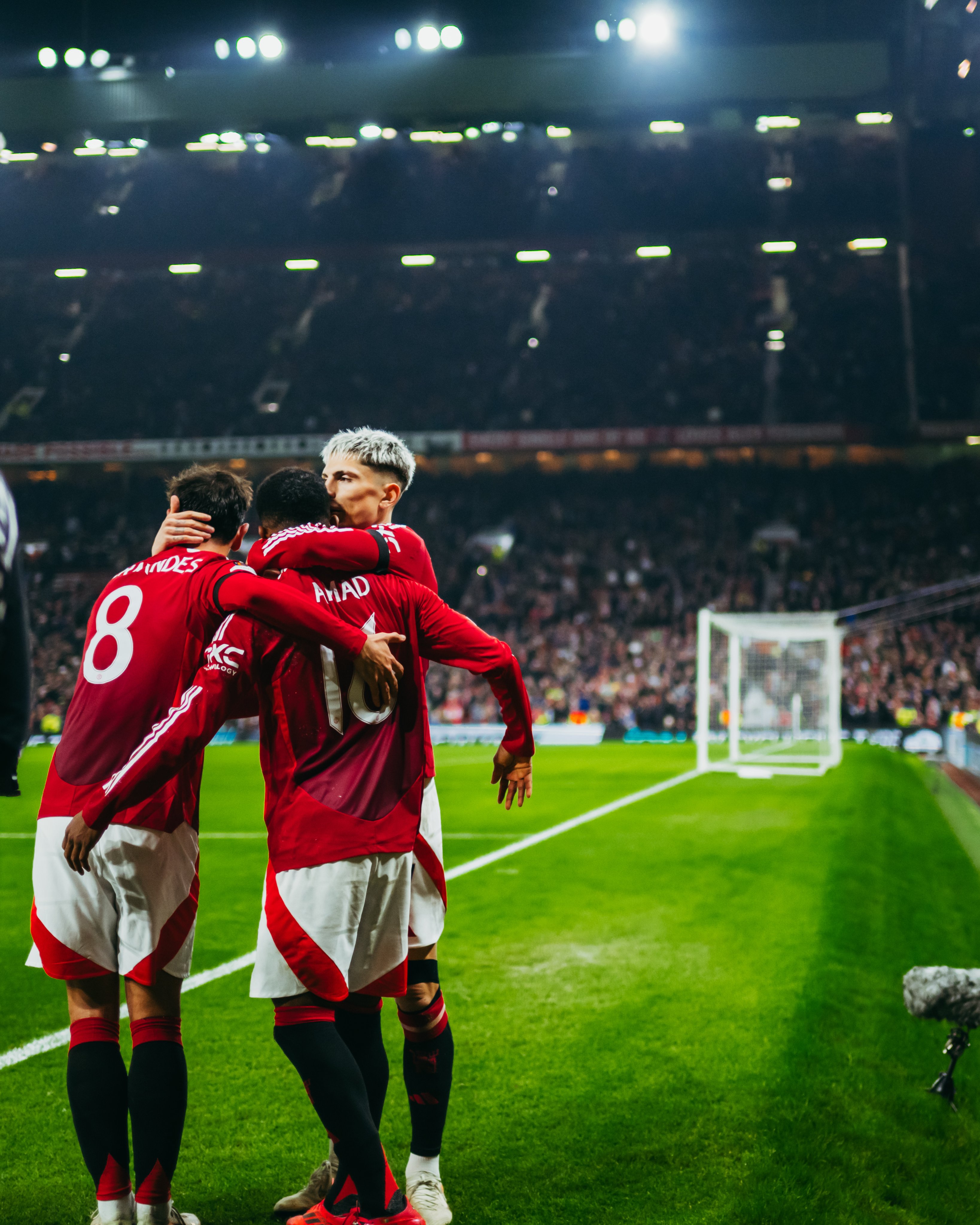 Ligue Europa : l’OL accroché sur le fil à Hoffenheim, Manchester United gagne enfin, l’Ajax et la Lazio enchaînent