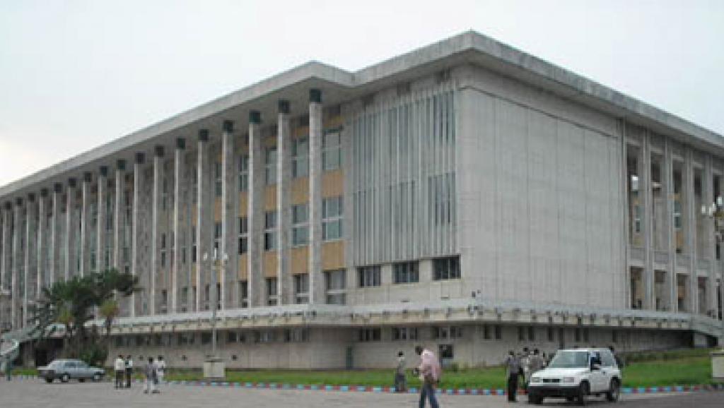 Le siège du parlement congolais à Kinshasa en RDC. radiookapi.net