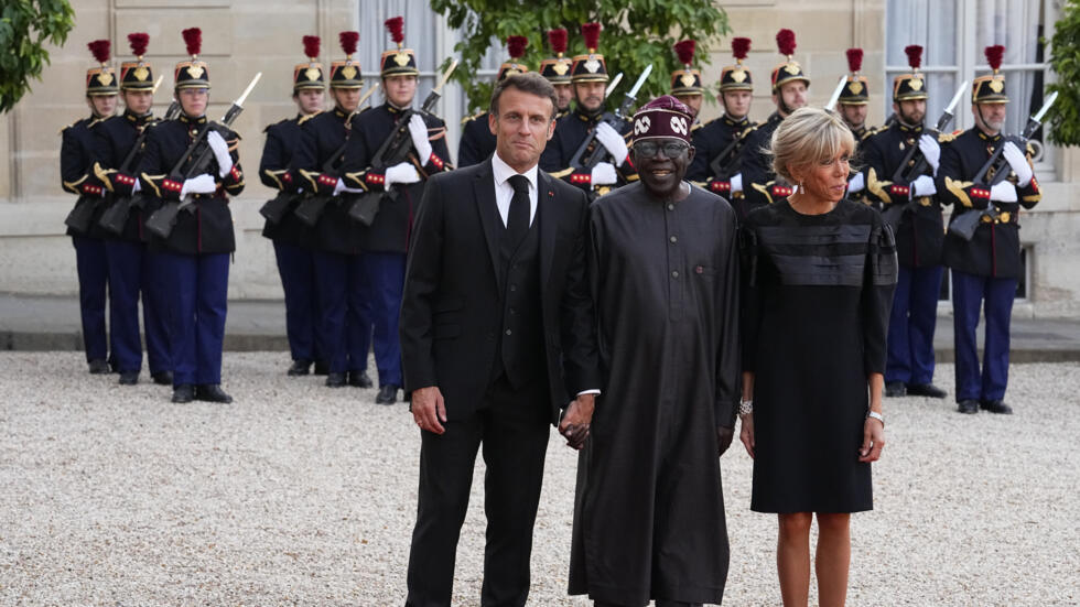 L'économie et la sécurité au cœur de la visite d'État du président nigérian en France