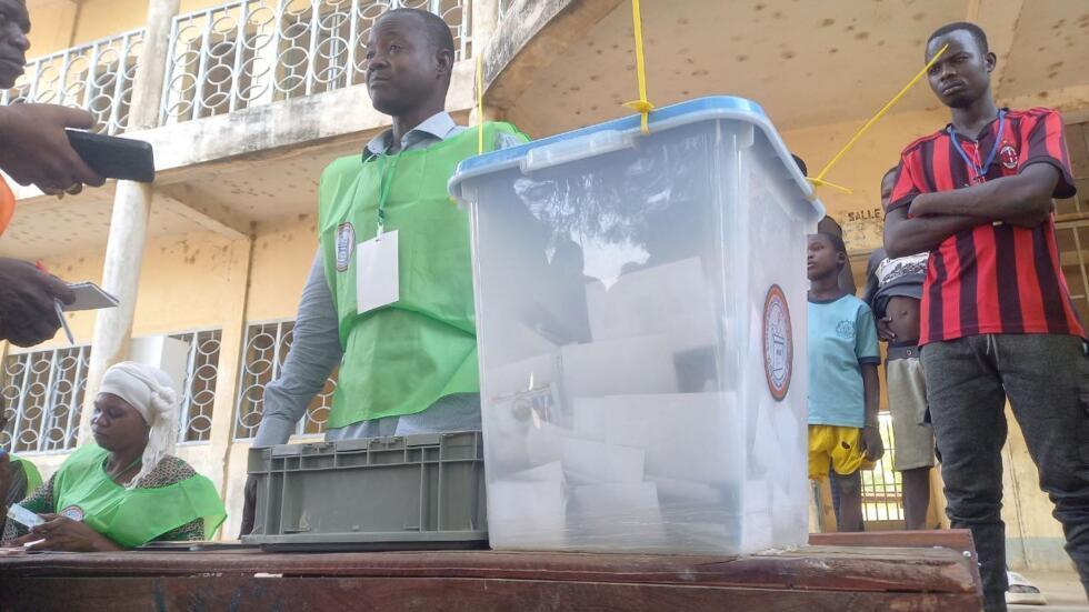 Tchad : les bureaux de vote ont ouvert, parfois avec retard, pour le deuxième jour de scrutin