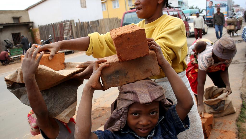 En Afrique subsaharienne, un enfant sur cinq est contraint de travailler