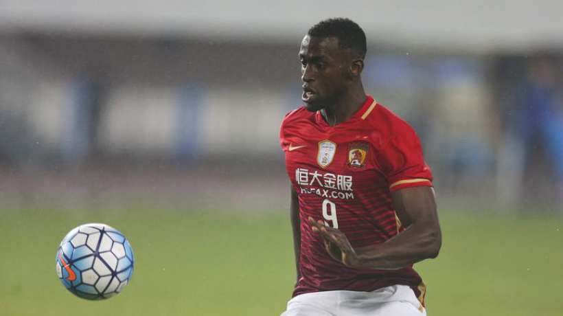 Le clan Jackson Martinez drague la Serie A