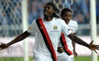 Real Madrid: Adebayor pousse M. Diarra dehors