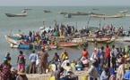 Soumbédioune: les pêcheurs barrent la corniche pour réclamer du carburant