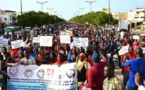 Des centaines d'élèves dans les rues de Dakar