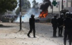 Après-midi de tension à Dakar: le Préfet interdit la marche, les jeunesses libérales déchirent son arrêté