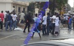 VIDEOS &amp; DIAPO: le film de la guérilla urbaine à la place de l'Indépendance de Dakar