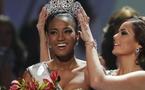 L’Angolaise Leila Lopes est élue Miss Univers 2011