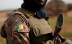 Mali: l'armée se replie de ses positions isolées après des attaques jihadistes