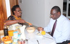 PHOTOS: Le président Macky Sall au petit déjeuner avec Marième Faye devant son bol de "lakh*"