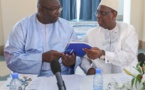 Macky Sall à Ngaparou donne le nom de la Maison de la presse à Babacar Touré