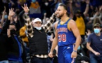 NBA: les Warriors dominent Memphis grâce aux 46 points de Curry avant de retrouver les Suns