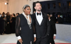 Serena Williams apparaît enceinte de son second enfant sur le tapis rouge du gala du Met